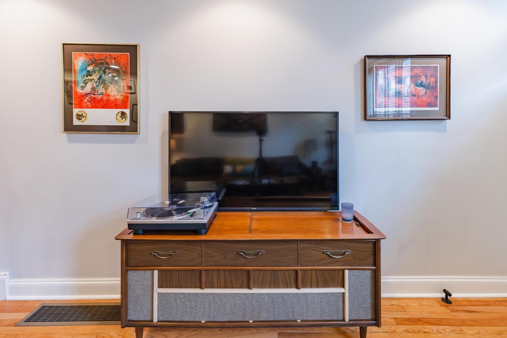 Bedroom In Thoughtfully Decorated East Passyunk Home ฟิลาเดลเฟีย ภายนอก รูปภาพ